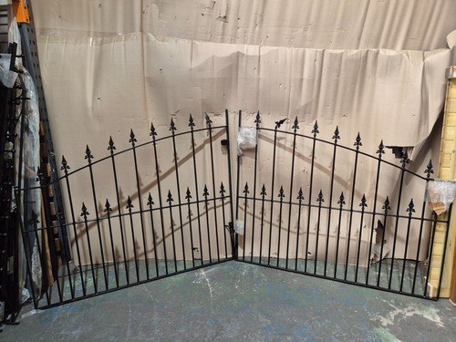 Spear top wrought - top, style