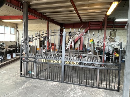 Personalised driveway gates - personalised,