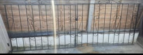 Black metal gates - black,