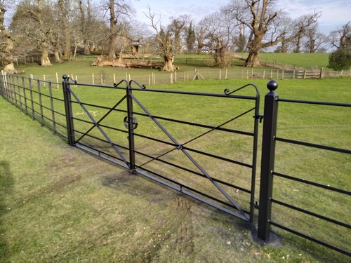 New metal driveway gates - , steel