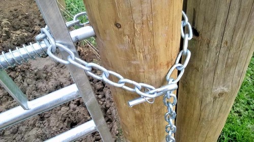 Gate chain security - farm, gates
